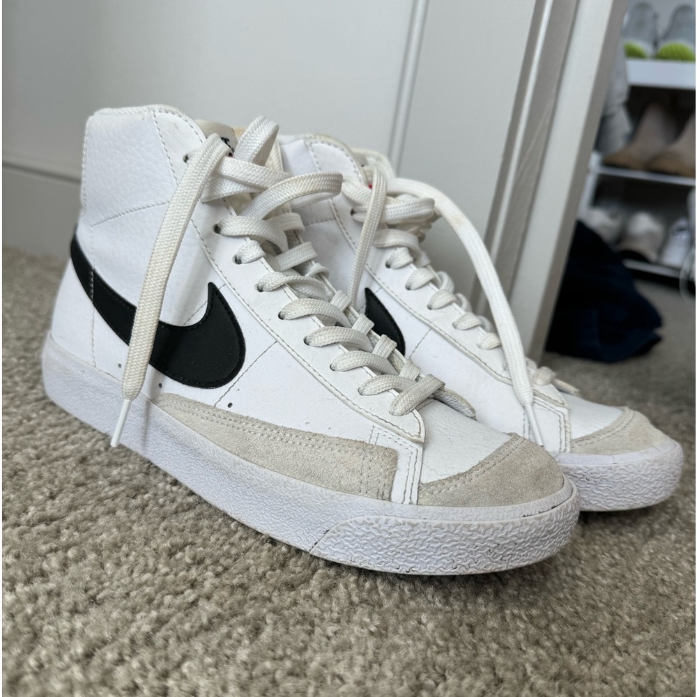 Nike Blazer Sneakers